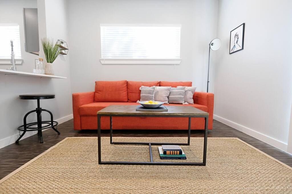The Kozy Urban Dallas Flat Exterior photo